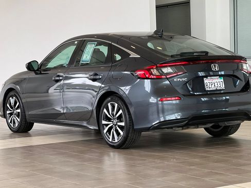 Used 2022 Honda Civic EX-L image 6