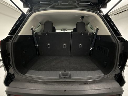 Used 2022 Nissan Pathfinder SV image 19