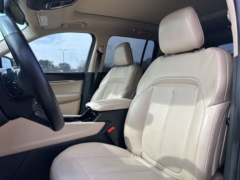 Used 2022 Jeep Grand Cherokee Limited image 10