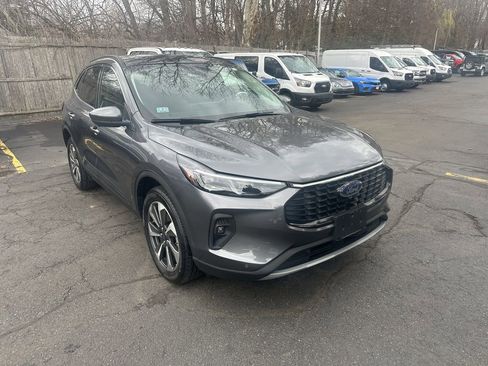 Certified 2024 Ford Escape Platinum image 3