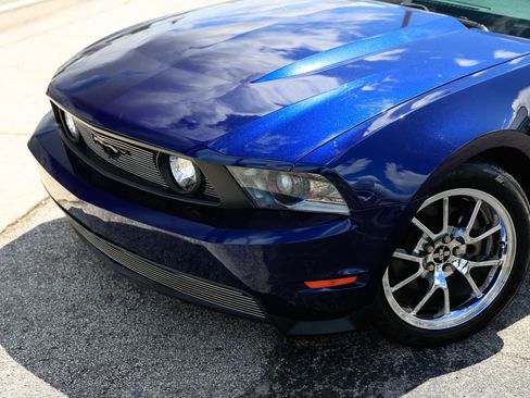 Used 2010 Ford Mustang GT image 28