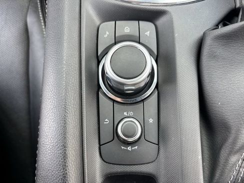 Used 2025 MAZDA MX-5 Miata RF Grand Touring RWD image 25