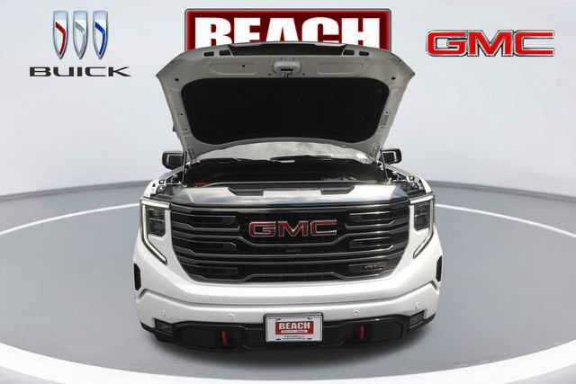 Used 2024 GMC Sierra 1500 AT4 w/ Technology Package AWD/4WD image 9