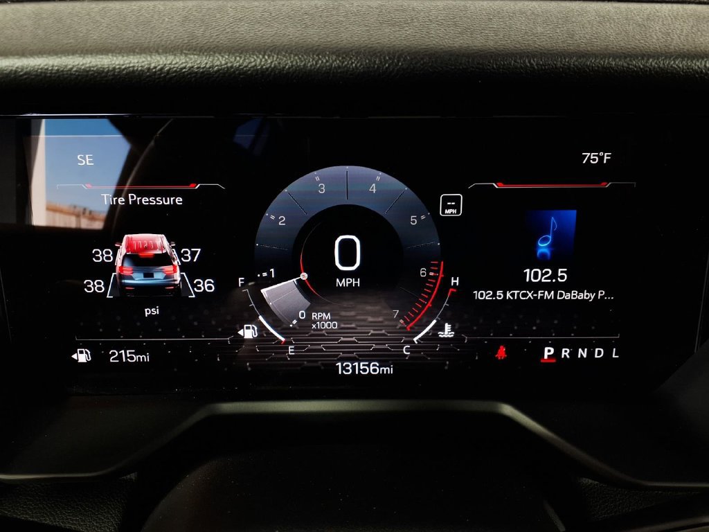 Used 2024 GMC Acadia Denali FWD image 17