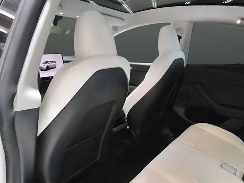 Used 2023 Tesla Model Y Performance AWD/4WD image 27