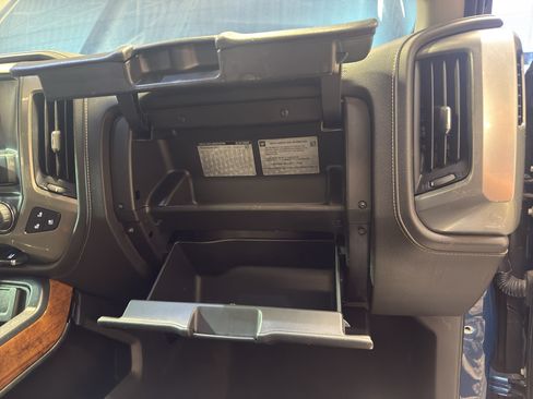 Used 2017 Chevrolet Silverado 2500 High Country AWD/4WD image 26