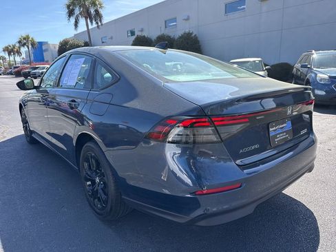 Used 2025 Honda Accord SE image 5