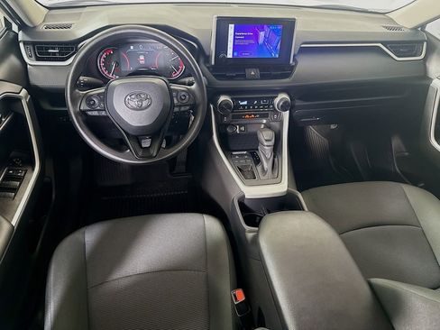 Certified 2025 Toyota RAV4 LE FWD image 21