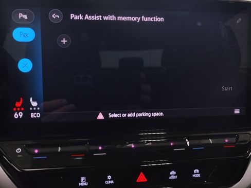 Used 2023 Volkswagen ID.4 Pro S Plus image 25