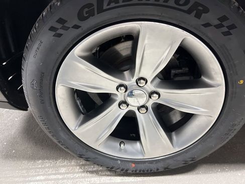 Used 2022 Dodge Challenger SXT image 38