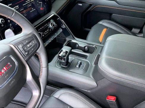 Used 2024 GMC Sierra 1500 AT4 w/ Technology Package AWD/4WD image 14