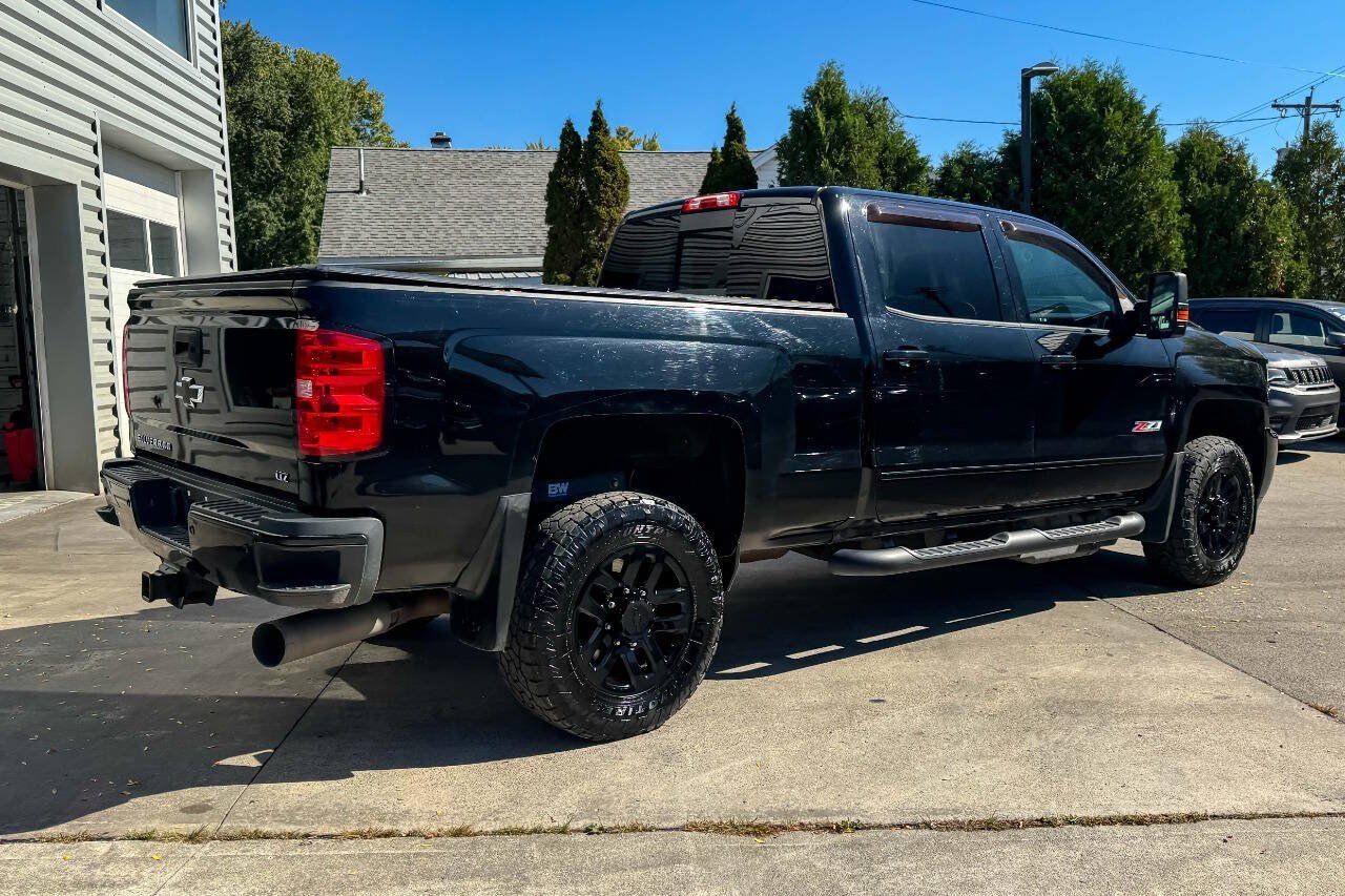 Used 2019 Chevrolet Silverado 2500 LTZ w/ Duramax Plus Package AWD/4WD image 3
