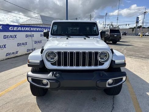 Used 2024 Jeep Wrangler Unlimited Sahara AWD/4WD image 4