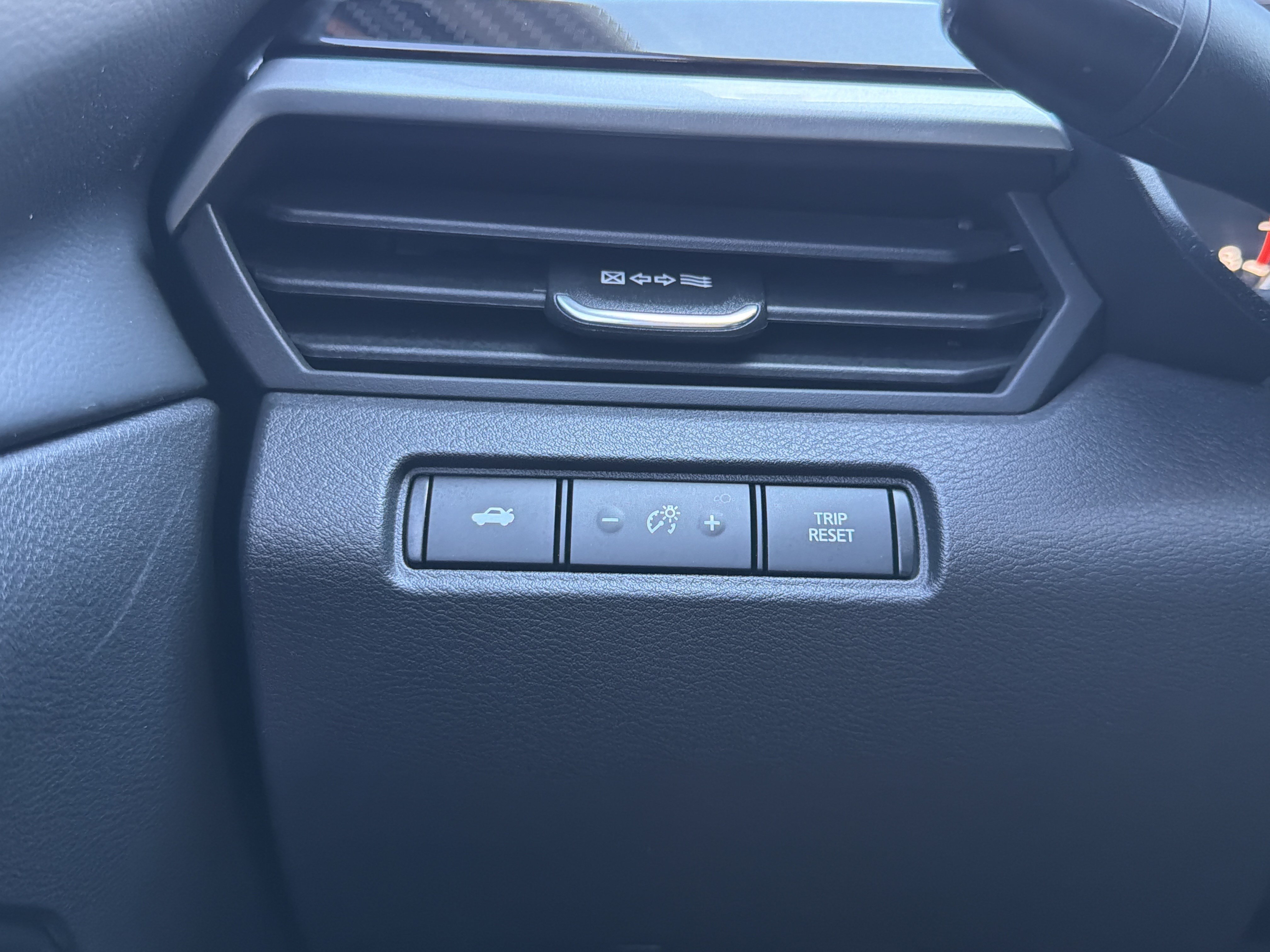 Used 2023 Nissan Altima 2.5 SR w/ SR Premium Package FWD image 30