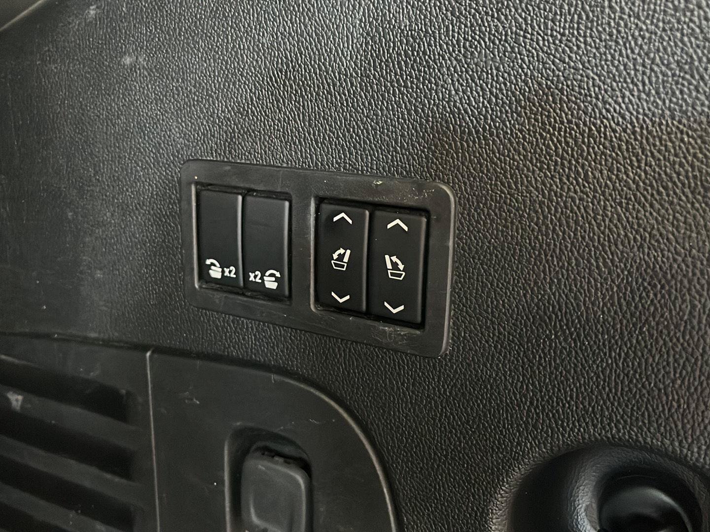 Used 2020 GMC Yukon SLT AWD/4WD image 8