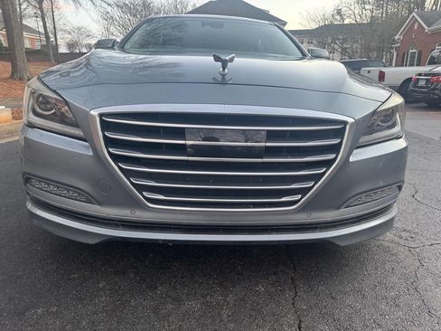 Used 2015 Hyundai Genesis 5.0 image 2