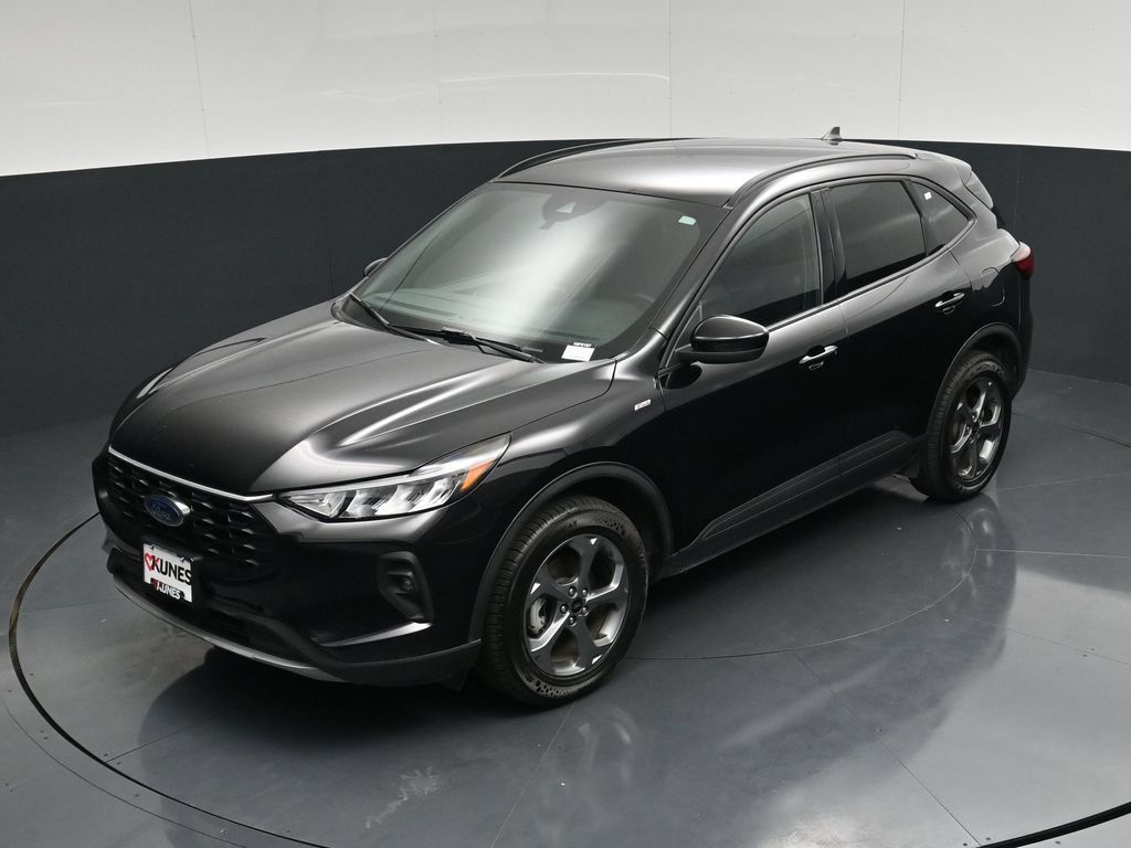 Used 2025 Ford Escape ST-Line Select AWD/4WD image 42