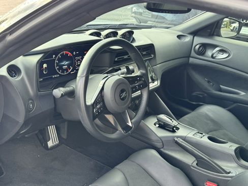 Used 2024 Nissan Z Performance w/ Floor Mat Package RWD image 8