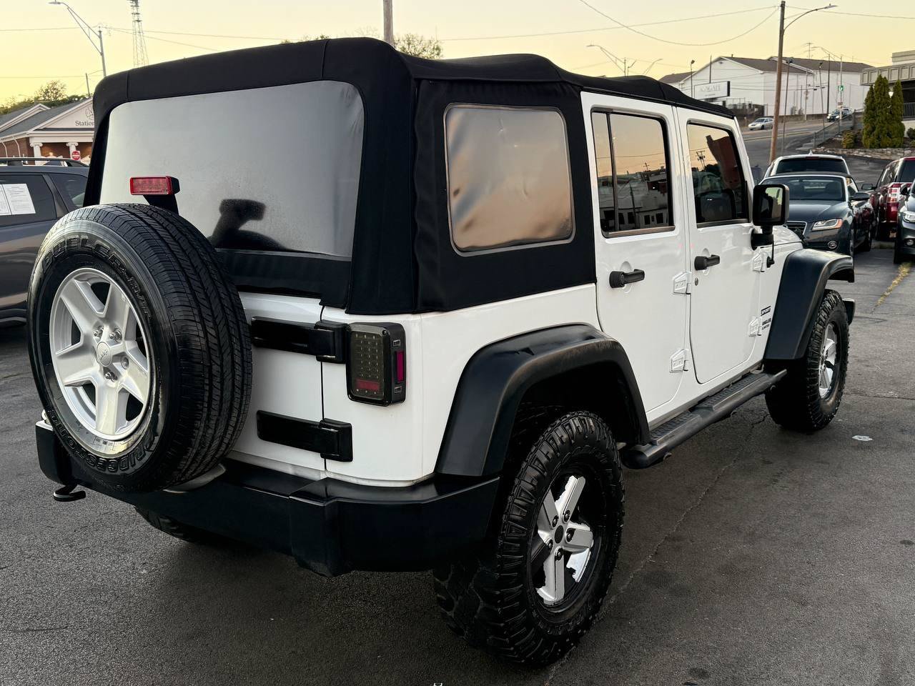 Used 2014 Jeep Wrangler Unlimited Sport w/ Quick Order Package 24S AWD/4WD image 10