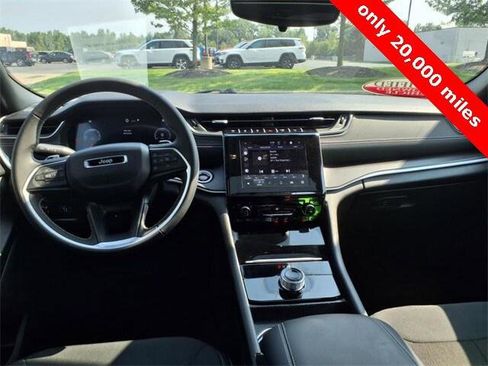 Certified 2024 Jeep Grand Cherokee Laredo X image 11