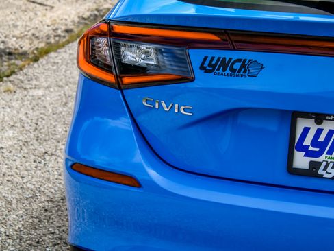 Used 2022 Honda Civic Sport image 13