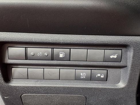 Used 2024 Mitsubishi Outlander SE image 27