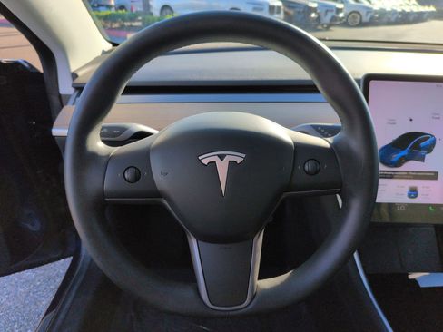 Used 2020 Tesla Model 3 Long Range image 18
