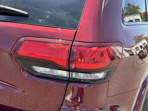 Used 2021 Jeep Grand Cherokee Laredo X RWD image 13