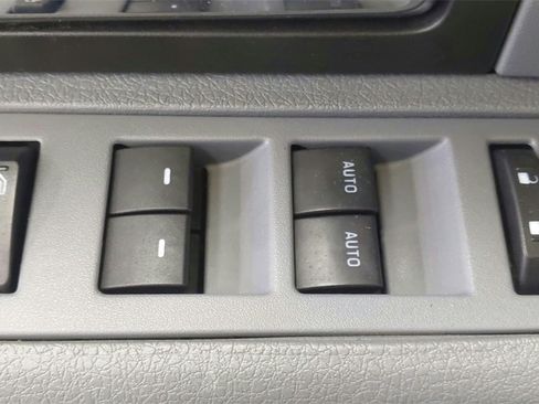 Used 2014 Ford F150 XLT w/ XTR Package image 40