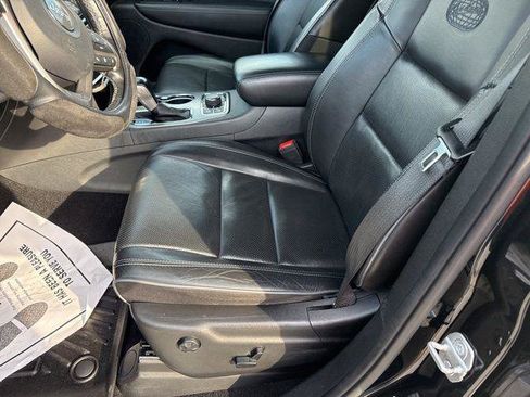 Used 2020 Jeep Grand Cherokee Overland image 16