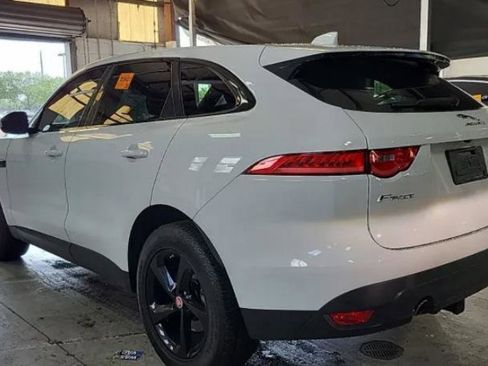 Used 2019 Jaguar F-PACE Premium AWD/4WD image 2