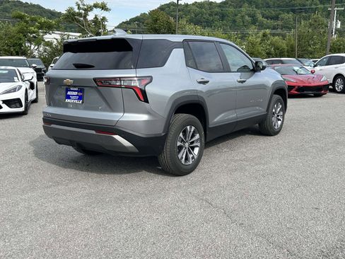 New 2026 Chevrolet Equinox LT FWD image 3