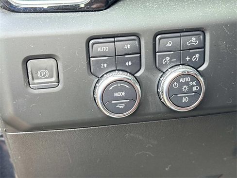 Used 2024 GMC Sierra 2500 Denali Ultimate image 27