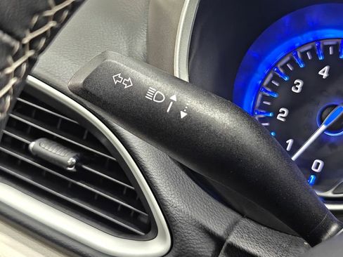 Used 2024 Chrysler Pacifica Touring-L image 49