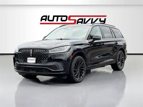 Used 2025 Lincoln Aviator Reserve w/ Equipment Group 201A image 3