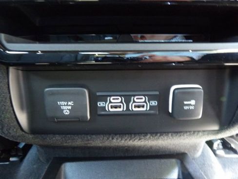 New 2026 Jeep Grand Wagoneer Limited AWD/4WD image 17