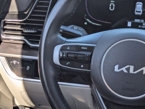 Used 2024 Kia Sportage EX image 17