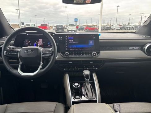 Used 2025 Chevrolet Colorado ZR2 w/ Technology Package image 12