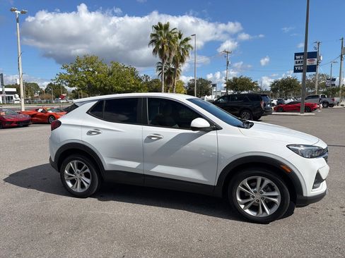 Used 2021 Buick Encore GX Preferred image 2