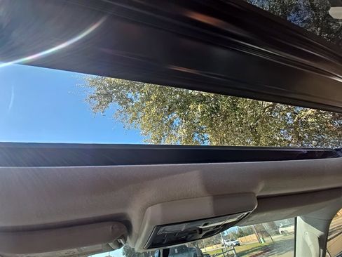 Used 2011 Toyota 4Runner Limited image 26