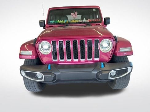 Used 2022 Jeep Wrangler Unlimited Sahara w/ Cold Weather Group image 3