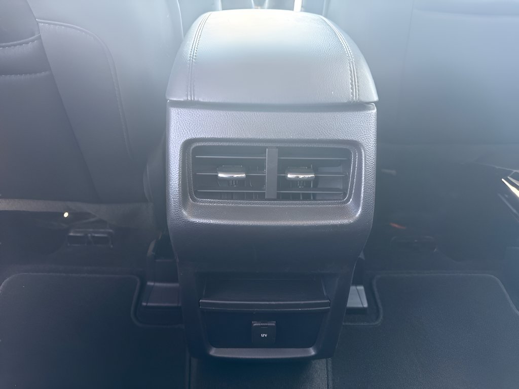 Used 2018 Ford Edge SEL FWD image 12