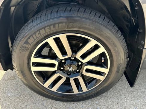 Used 2018 Toyota 4Runner Limited AWD/4WD image 7