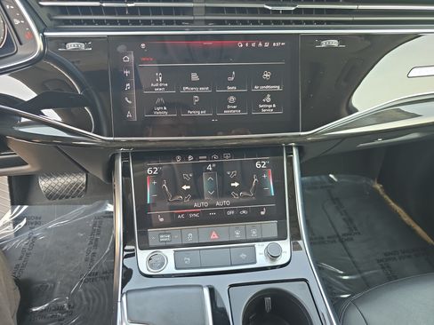 Used 2023 Audi Q7 3.0T Premium AWD/4WD image 17