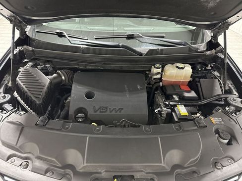 Used 2020 Chevrolet Traverse LT w/ LPO, Floor Liner Package FWD image 31