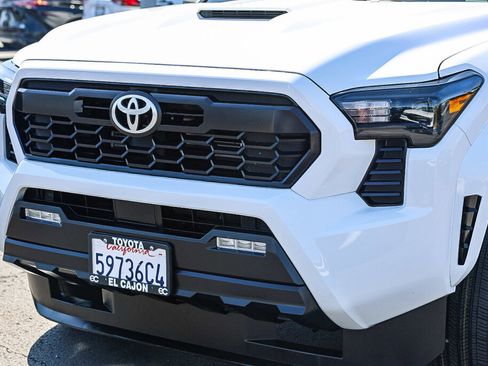 Certified 2024 Toyota Tacoma TRD Sport AWD/4WD image 21