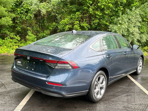 Used 2023 Honda Accord EX image 5