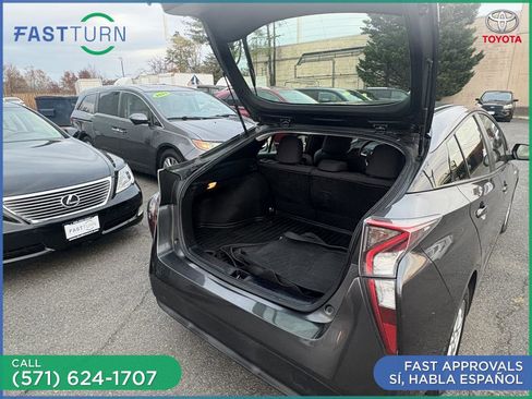 Used 2017 Toyota Prius Prime Premium image 29