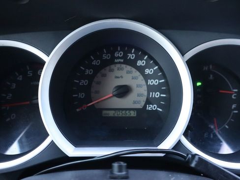 Used 2010 Toyota Tacoma 4x4 Double Cab image 33