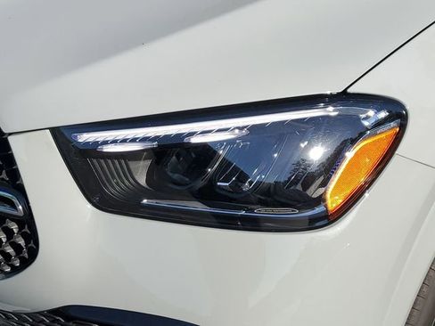 Used 2024 Mercedes-Benz GLE 350 4MATIC image 9